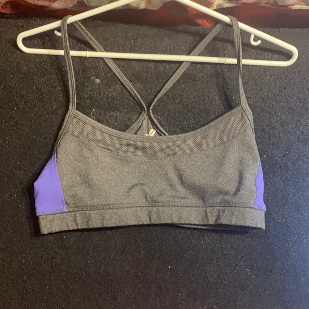 Sports bra